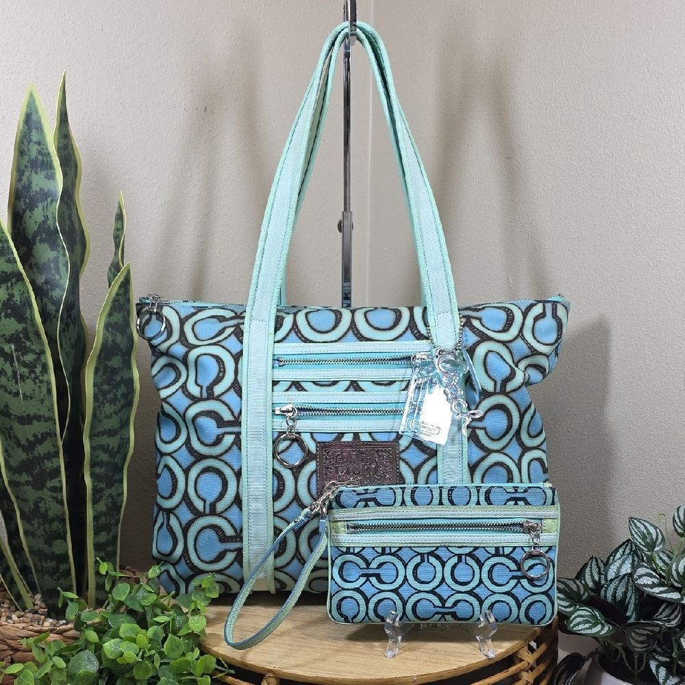 Coach Poppy 3D Letter C Tote with Matching Wallet